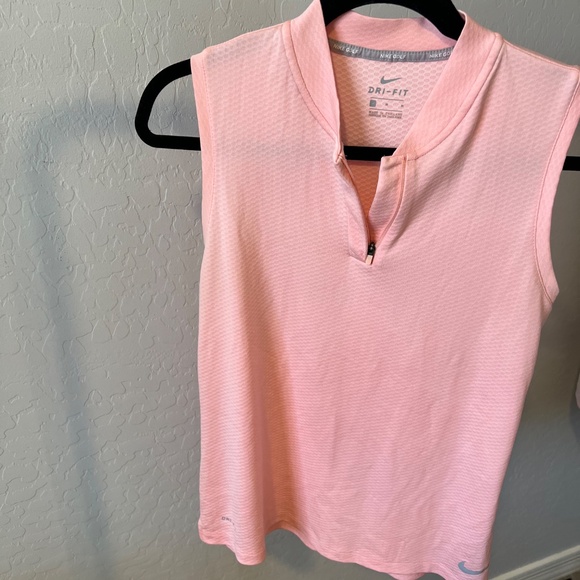 Nike Dri-FIT Sleeveless Golf Top 💗⛳ – Size Medium - Picture 2 of 4